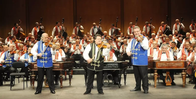Ismét Kaposváron koncertezik a 100 Tagú Cigányzenekar